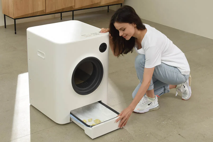 kitty litter box that cleans itself